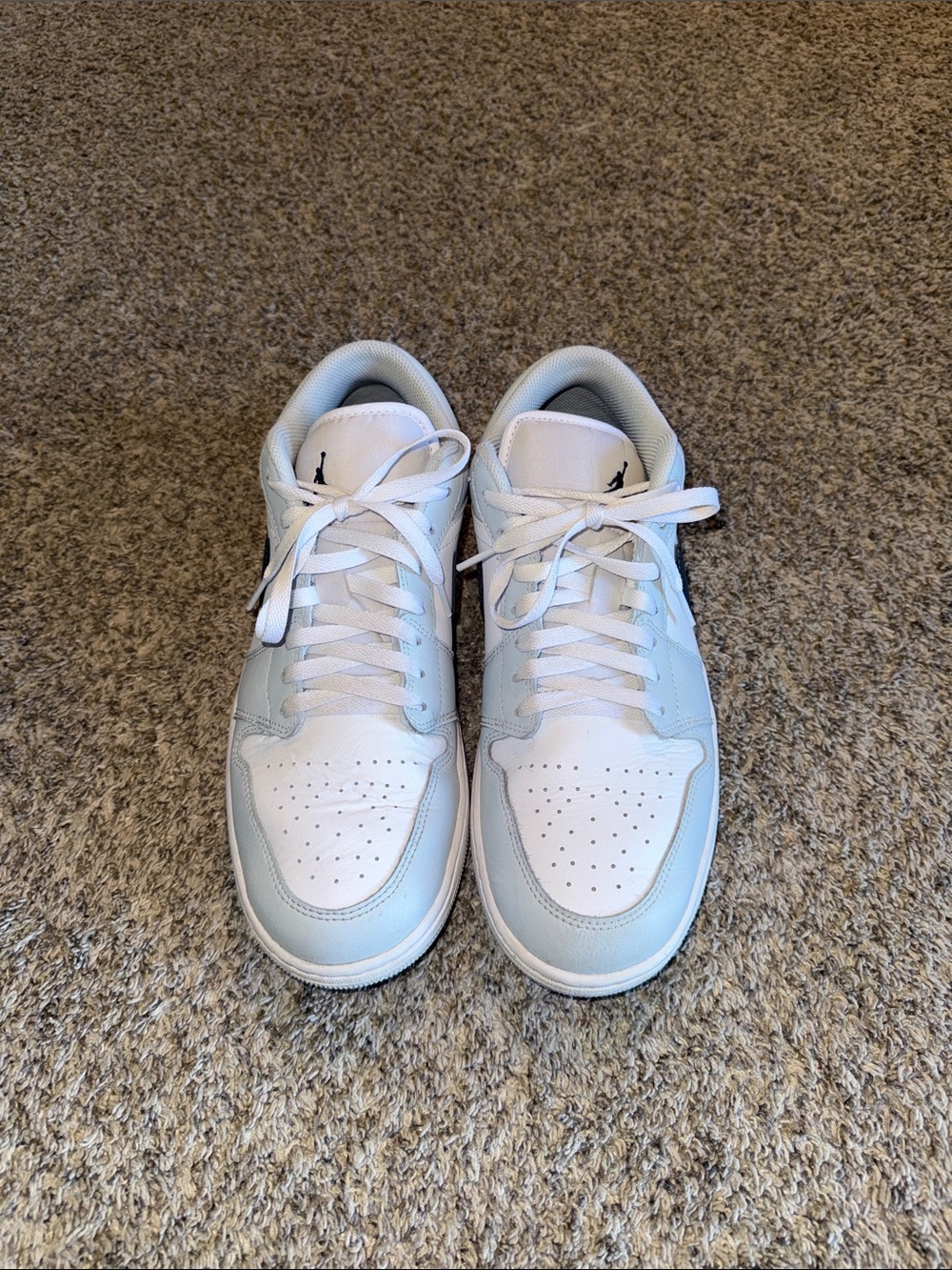 Nike Air Jordan 1 Low Sneakers - Aura M11